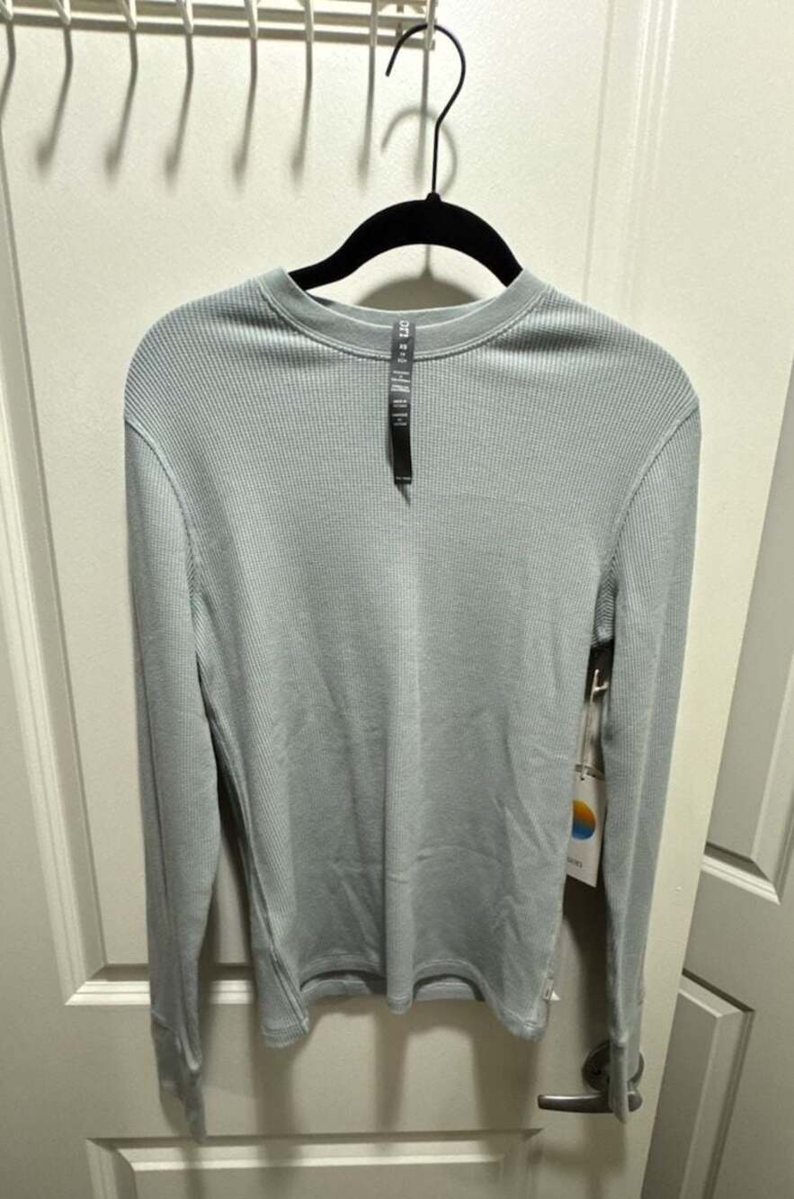 Vuori L/S Waffle Top Women's Size XS Blue Haze Long Sleeve Thermal Shirt